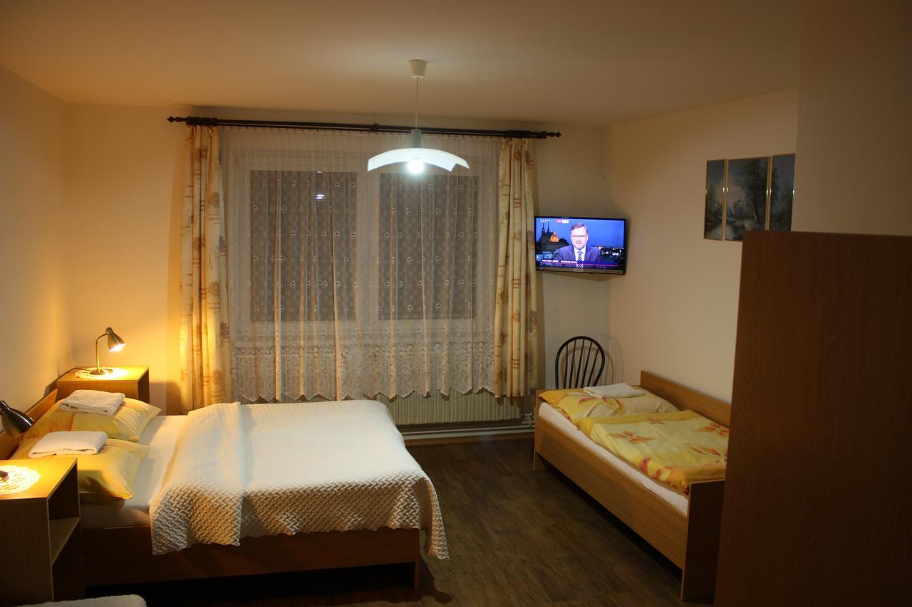 Penzion U Kraliku Kurdějov Exterior foto